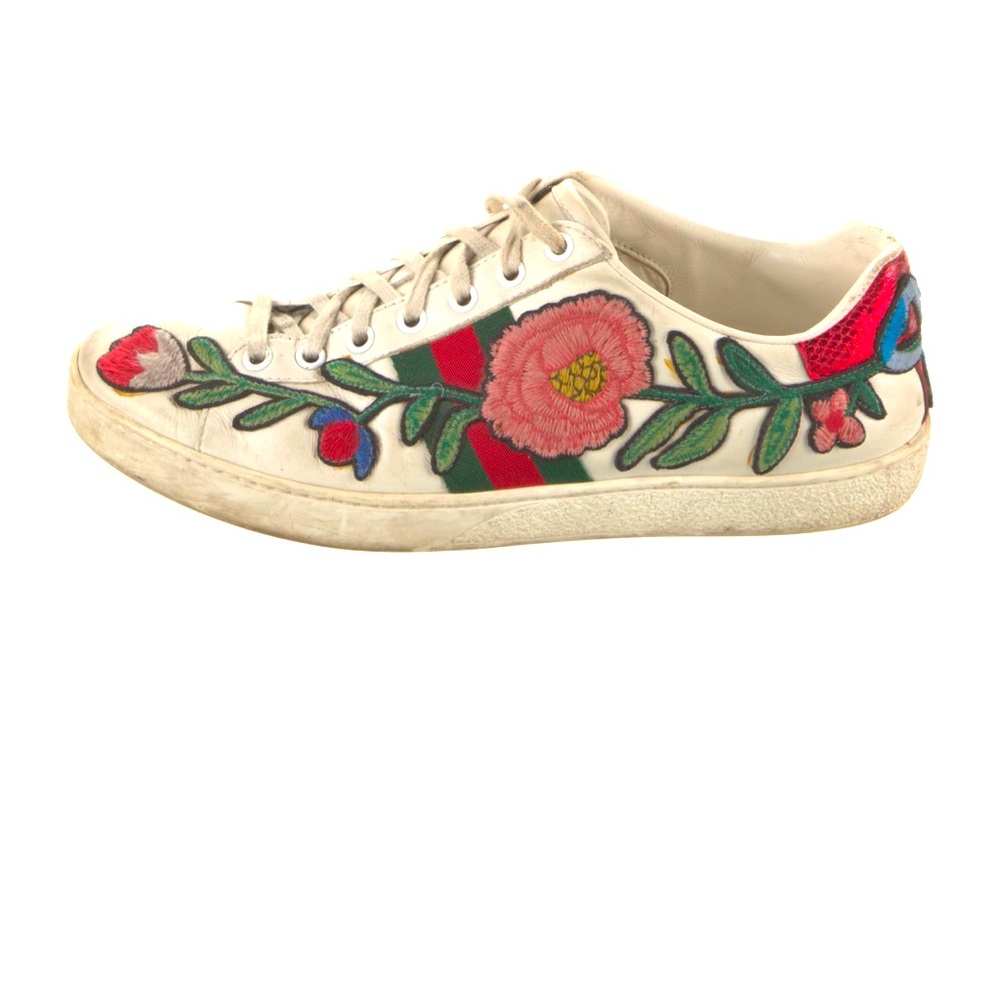 GUCCI all leather floral embroidered sneakers SZ 8.5. Uniquely detailed. .